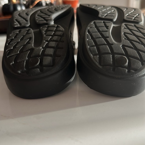 OFOS sandals - Picture 6 of 8